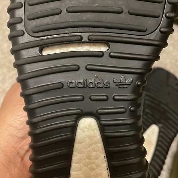 Yeezy boost 350 Pirate Black - Picture 5 of 7